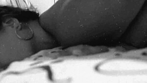 Dominican teen pussy shines in Caribbean beach action 🌴