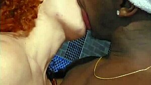 vazou na net! ruiva cavala mamando jogador com força!