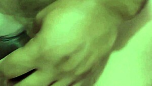 como hago una buena paja en este gangbang gay