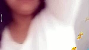 Oh wow, Sona Bhabhi’s nipple show on Bigo Live is unreal! Don’t miss those huge tips!