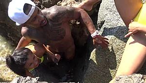 trio en la playa with a pretty young rider outdoors.