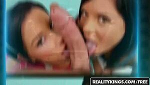 RealityKings偷干金发18+修剪骚穴