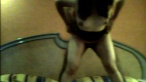Lulu Checks Into Hotel