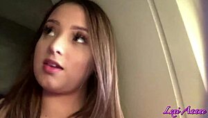 Nesten knullet en Latina på flyet i full offentlighet! OMG!