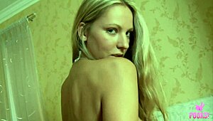 slim blonde indi vibes her wet pussy with vibrator