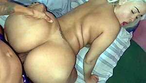 Comendo a Novinha Loira Dançarina do TTK with Monster Cock POV!