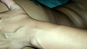 Meu enteado não conseguiu se segurar do anal nas meias 😏 ação de bunda grande