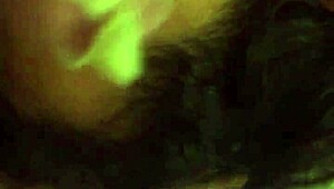 ラテンカップルが大きなチンポを吸う