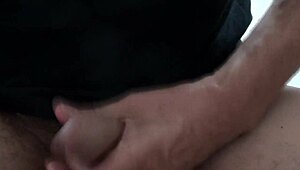 i'm waiting for your hard fuck 😏