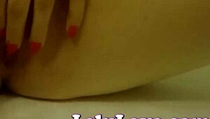 wanna see my pussy shaved underwater up close?