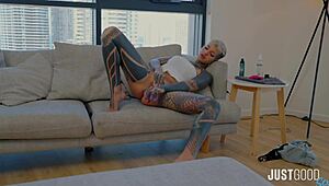 Hey Stefani Marz, did Airbnb make me wreck your tight ass?