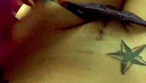 kitty craves sloppy pussy licking, wanna join? 😜