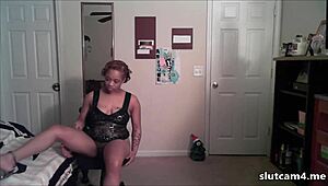 hey, wanna see me stroke myself on webcam tonight?