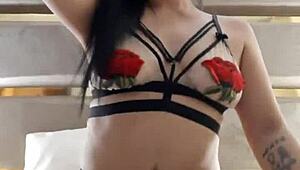 Latynoska culona w stringach wielka dupek