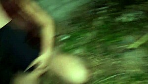 fanny shows ass without panties in public street exposure!