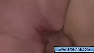 Comendo a gostosa amarrada with toys!