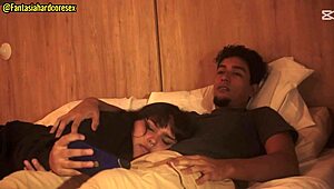 mirando una pelicula con mi hermanastra