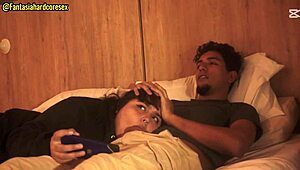 mirando una pelicula con mi hermanastra