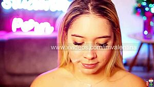 Yo, Valentina snagged the final facial of the year on webcam! 😍