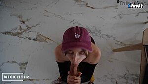 Pizza girl ate my pizza and tried to run away