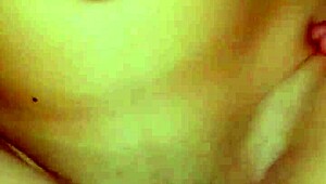 يا، تقدر تشوف قضيب كبير ينيك فتاة 18+ لحد النشوة؟