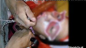 よ、シシー・マリオナ・イッツェル・ルナティカが巨大ディルドをプロのように吸う