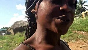 Crazybitch teases with her big ass twerking outdoor