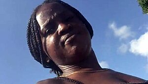 Crazybitch teases with her big ass twerking outdoor