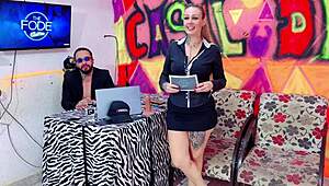 new exclusive frame with victoria carvalho