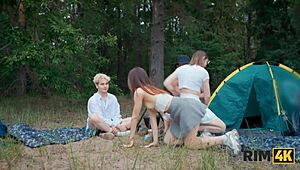 Byter fruar för rimming och anal i skogen, fan vad häftigt!