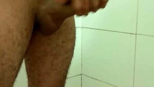 i'm jerkin my big cock solo