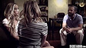 SickTaboo לסביות צעירות היילי ריד וקוקו לאבלוק מוצצות זין גדול וקשה