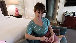 História clássica de hotel: segredo entre madrasta e enteado