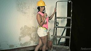 Sónia Kel stars as the engineer of made works in solo action.