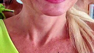 I’m obsessed with Alineflavio’s latest blonde milf homemade clip from August 2024