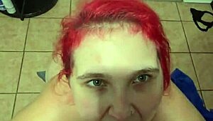 Амбър, коленичи пред татко сега! Чакам сладката ти уста да направи магията си, хайде не ме карай да чакам!