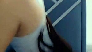 Hola soy colombiana vivo en ecuador tengo 19 años escribeme para quedar