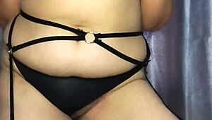 Ei, curte minha bunda empinada? Seja sincero comigo, tá?