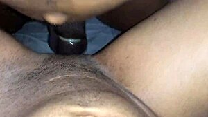 Follándome y cabalgando a esa flaca puta con coño rapado 😜👅