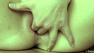 hey, amber a from thelifeerotic is fingering her pussy solo! 🔥