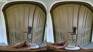 Sarışın fahişe kocasını VR'da yerel sütçüyle aldatıyor, memelere boşalma köpek stili binicilik