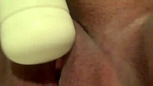 Big pussy lips dripping wet on this bride. Can you handle the huge climax?