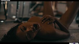 Обсебена учителка започва лезбийска оргия в класната стая. Ученички накиснати в пръска!