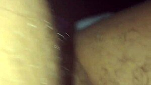 この痴女がランジェリーで黒チンポに乗れる？