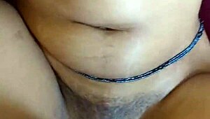 Bunda grande leva pau gigante fundo no doggy, sente selvagem!