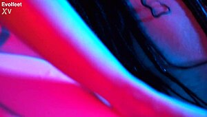 Hey, wanna join this foot fetish threesome with lesbians in the bathtub?