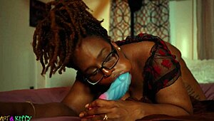 Stretching my pussy and ass using new huge toys for homemade fun.