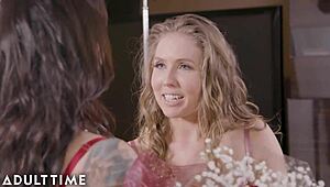 Hey, Lena Paul ve Ivy Lebelle'in gerçek lezbiyen sevişme aksiyonunu izlemek ister misin?