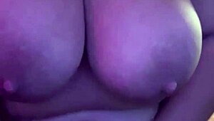 Store patter tøs går amok med dildo action, fan det er hot! 😜