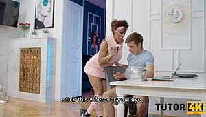 Tutor4k Jungles of Sex ! Chaton américain mature rasé percé sur le côté en forêt !